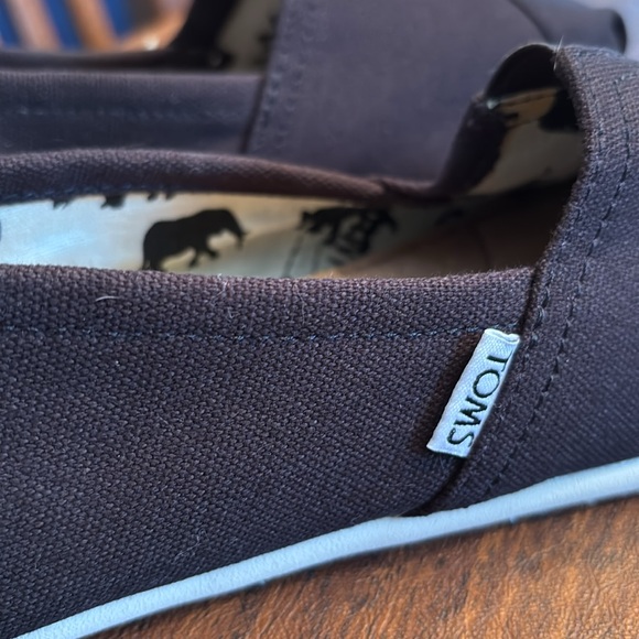 Toms Alpargata Solid Black Canvas Classic Shoe - Picture 5 of 7